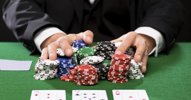 Situs BandarQQ- The Online Legalised World Of Gambling